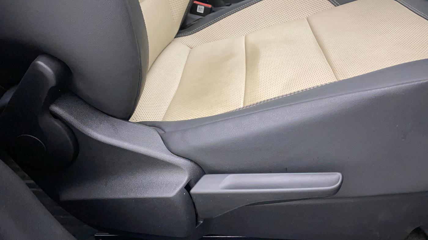 2023 Volkswagen VIRTUS TOPLINE TSI 1.0 AT, Petrol, Automatic, 14,544 km, Driver Side Adjustment Panel