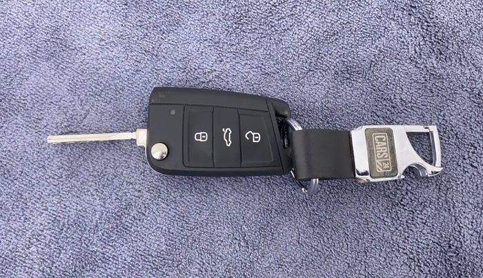 2023 Volkswagen VIRTUS TOPLINE TSI 1.0 AT, Petrol, Automatic, 14,544 km, Key Close Up