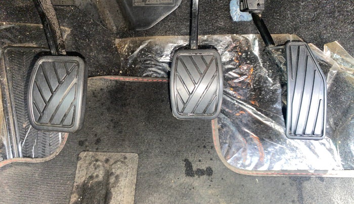 2022 Toyota Glanza V, Petrol, Manual, 26,462 km, Pedals