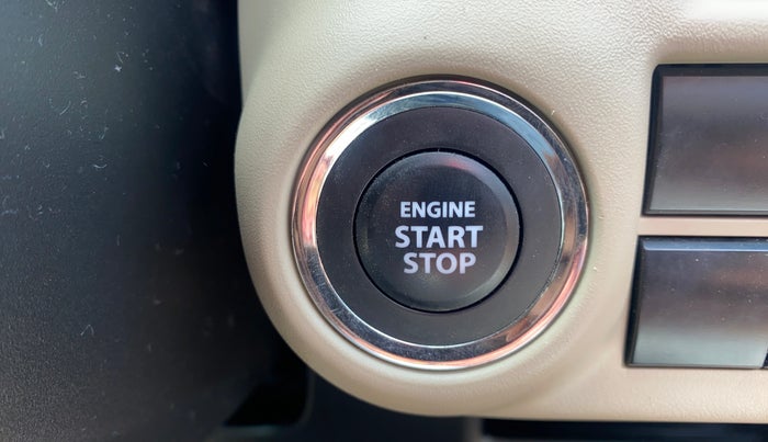 2022 Toyota Glanza V, Petrol, Manual, 26,462 km, Keyless Start/ Stop Button