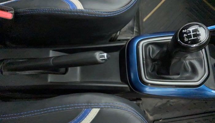 2018 Maruti IGNIS DELTA 1.2 K12, Petrol, Manual, 84,669 km, Gear Lever