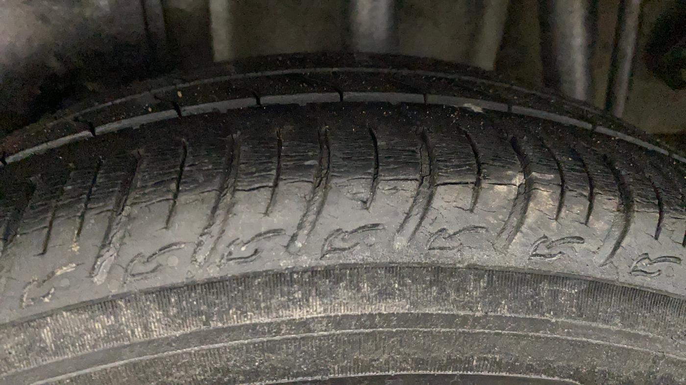 2018 Tata Tiago XZ PETROL, Petrol, Manual, 1,81,325 km, Left Rear Tyre Tread