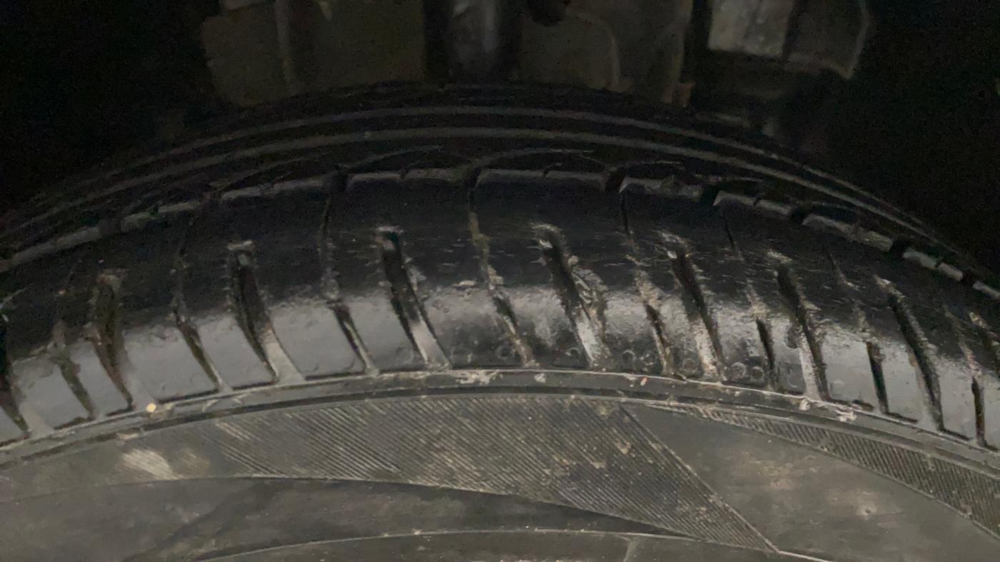 2018 Tata Tiago XZ PETROL, Petrol, Manual, 1,81,325 km, Right Front Tyre Tread
