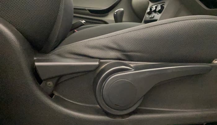 2018 Tata Tiago XZ PETROL, Petrol, Manual, 1,81,325 km, Driver Side Adjustment Panel