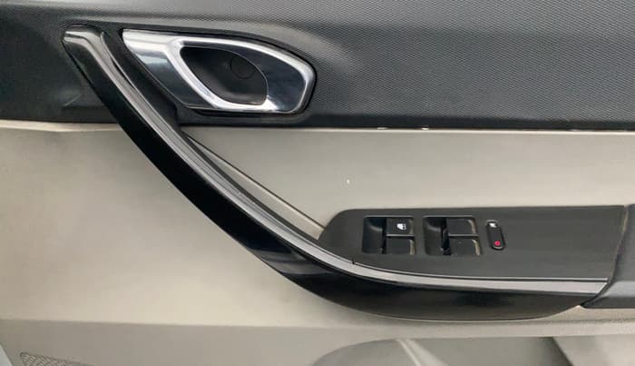 2018 Tata Tiago XZ PETROL, Petrol, Manual, 1,81,325 km, Driver Side Door Panels Control