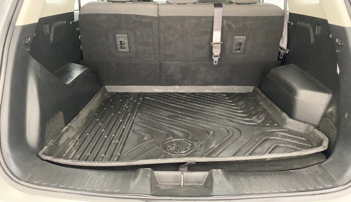 2021 MG HECTOR SHINE 1.5 PETROL TURBO CVT, Petrol, Automatic, 75,403 km, Boot Inside