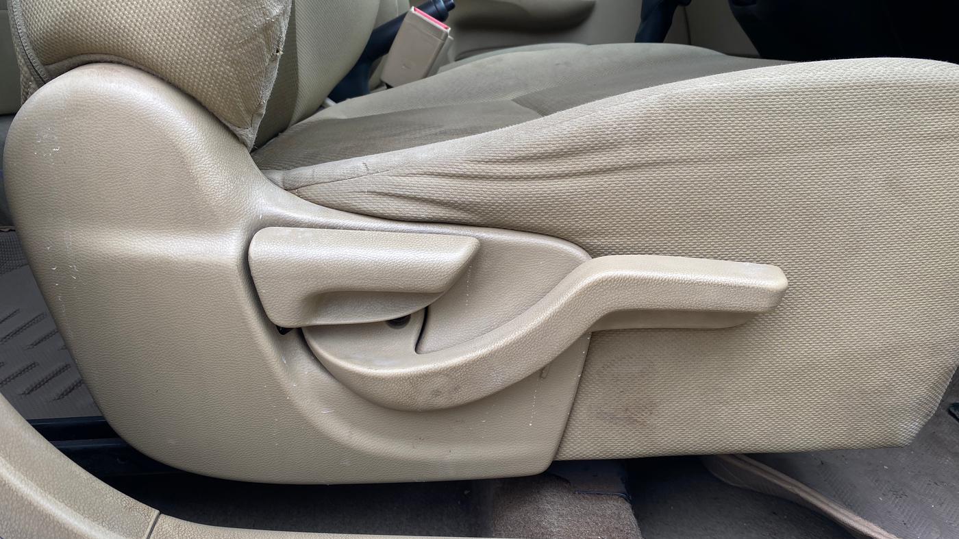 2014 Honda Brio VX AT, Petrol, Automatic, 45,258 km, Driver Side Adjustment Panel