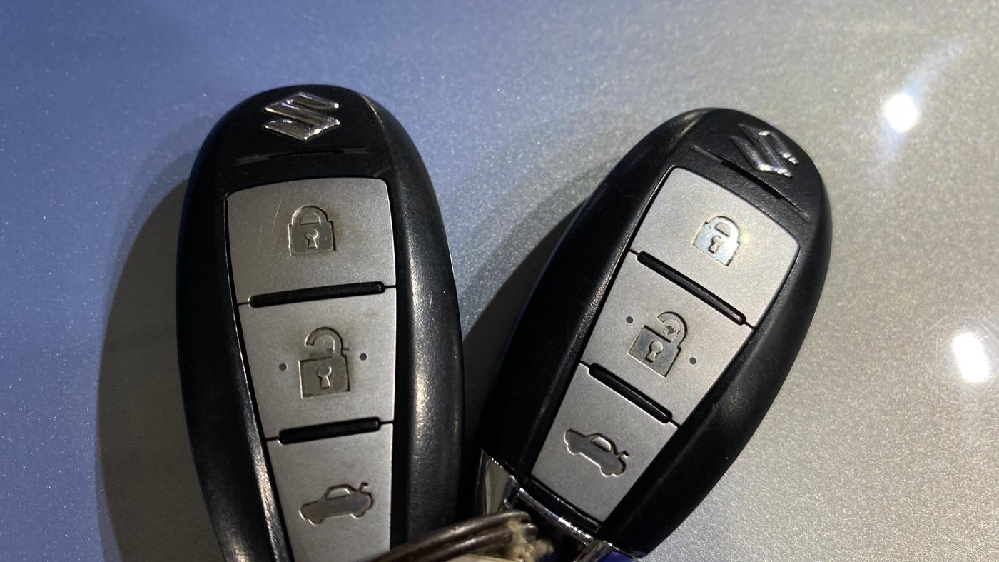 2015 Maruti Swift Dzire ZXI, Petrol, Manual, 82,808 km, Key Close Up