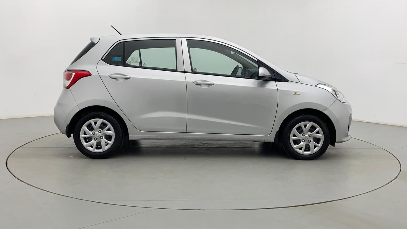 2017 Hyundai Grand i10 MAGNA 1.2 VTVT, Petrol, Manual, 17,083 km, Right Side View