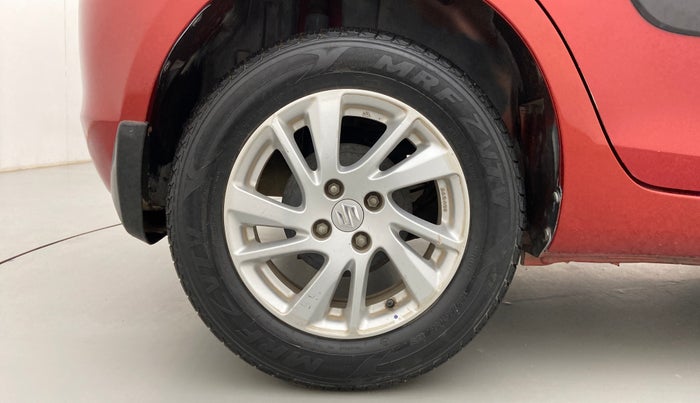 2012 Maruti Swift ZDI, Diesel, Manual, 99,323 km, Right Rear Wheel