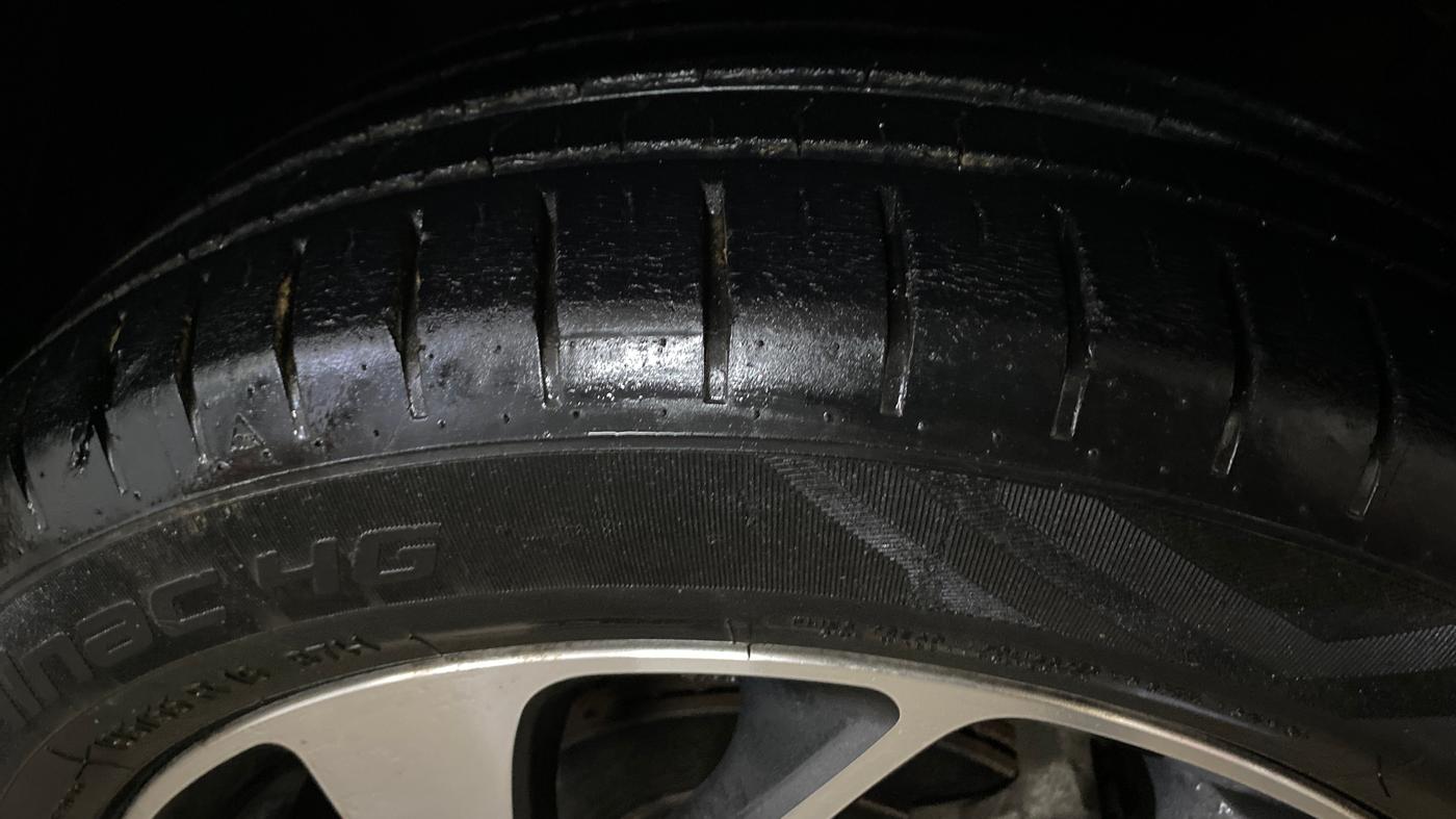 2020 Toyota Glanza V CVT, Petrol, Automatic, 35,285 km, Right Front Tyre Tread