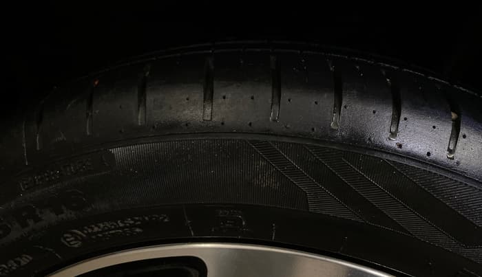 2020 Toyota Glanza V CVT, Petrol, Automatic, 35,285 km, Left Rear Tyre Tread