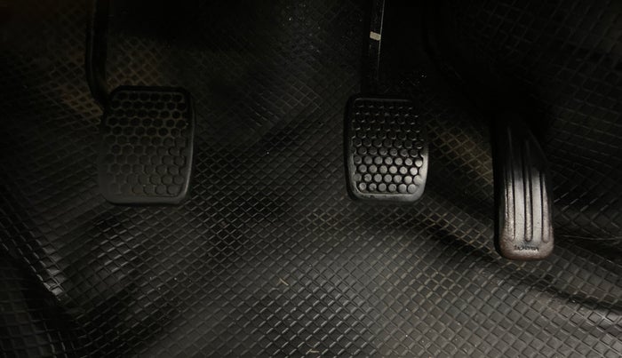 2012 Maruti Alto LXI, Petrol, Manual, 59,519 km, Pedals