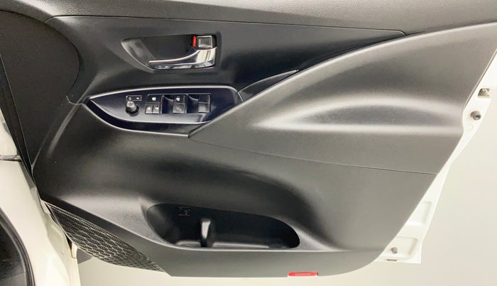 2018 Toyota Innova Crysta 2.4 GX 7 STR, Diesel, Manual, 26,221 km, Driver Side Door Panels Control