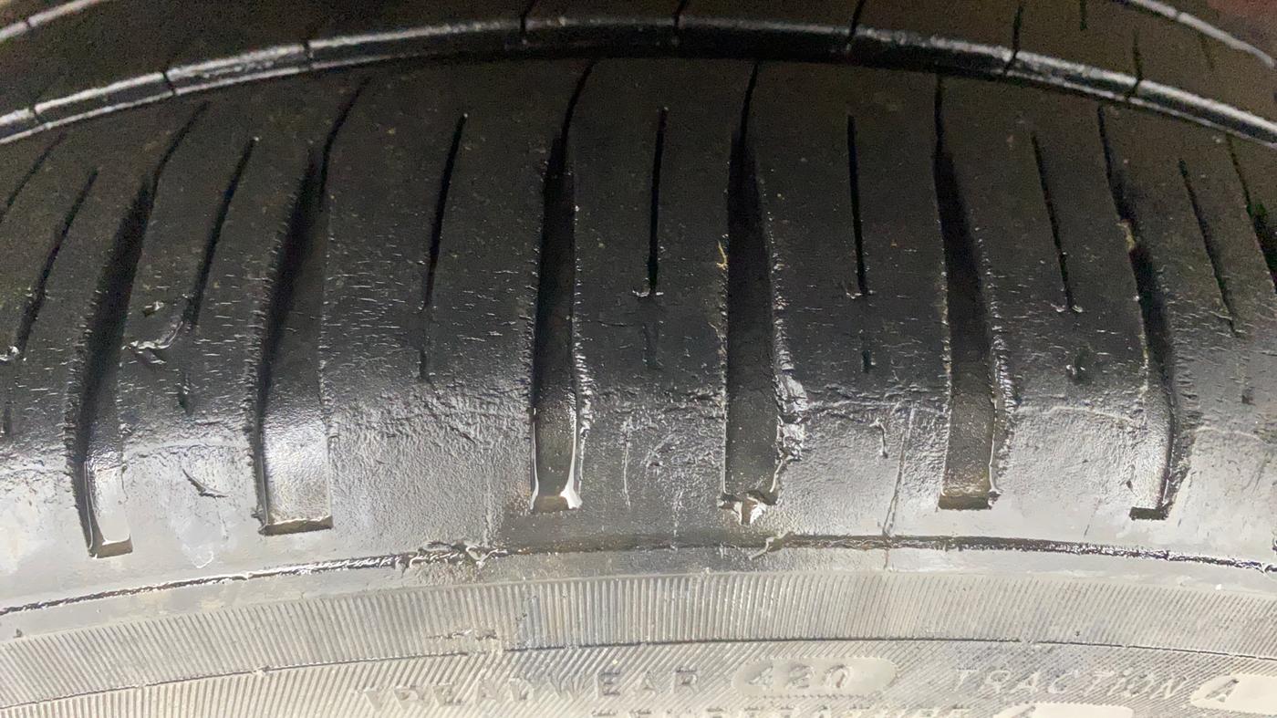 2014 Honda Brio S MT, Petrol, Manual, 69,819 km, Right Rear Tyre Tread