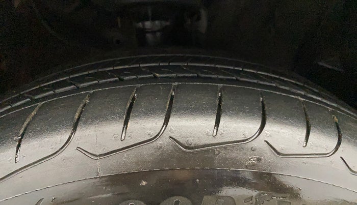 2015 Hyundai Creta S 1.6 PETROL, Petrol, Manual, 68,777 km, Right Front Tyre Tread
