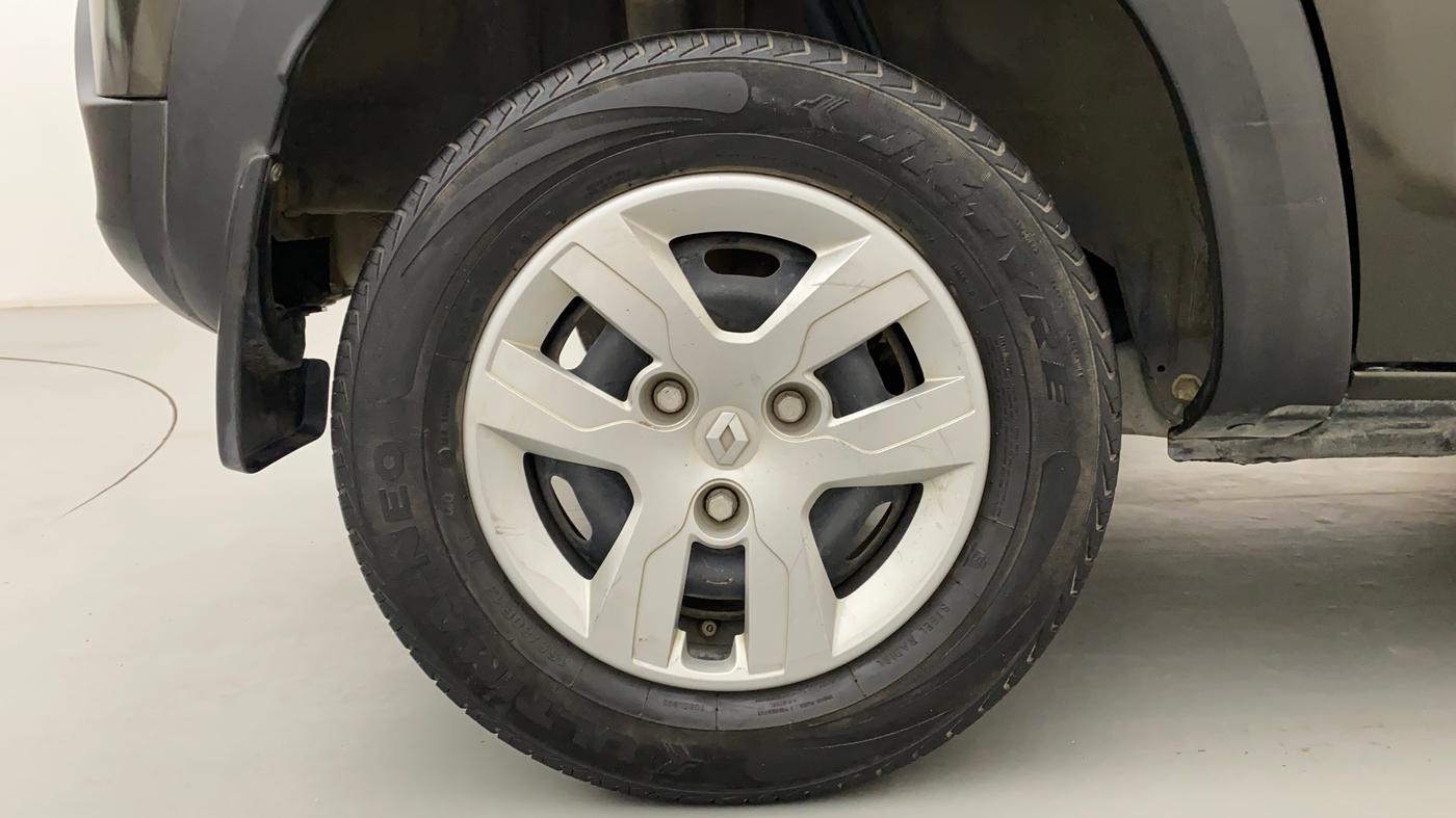 2018 Renault Kwid 1.0 RXT Opt AT, Petrol, Automatic, 19,503 km, Right Rear Wheel