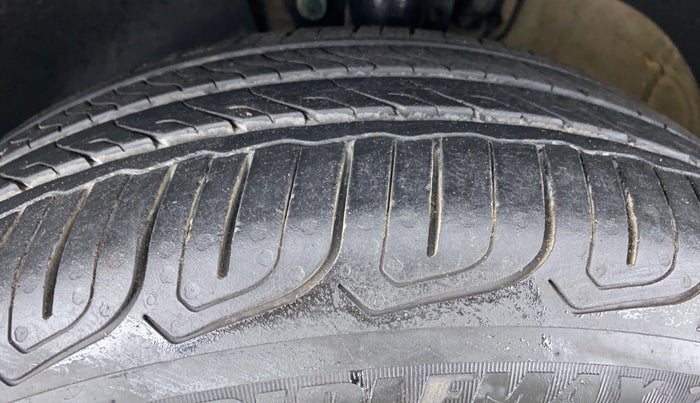 2017 Volkswagen Polo COMFORTLINE 1.2L PETROL, Petrol, Manual, 56,267 km, Left Front Tyre Tread