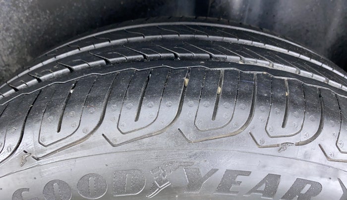 2017 Volkswagen Polo COMFORTLINE 1.2L PETROL, Petrol, Manual, 56,267 km, Left Rear Tyre Tread