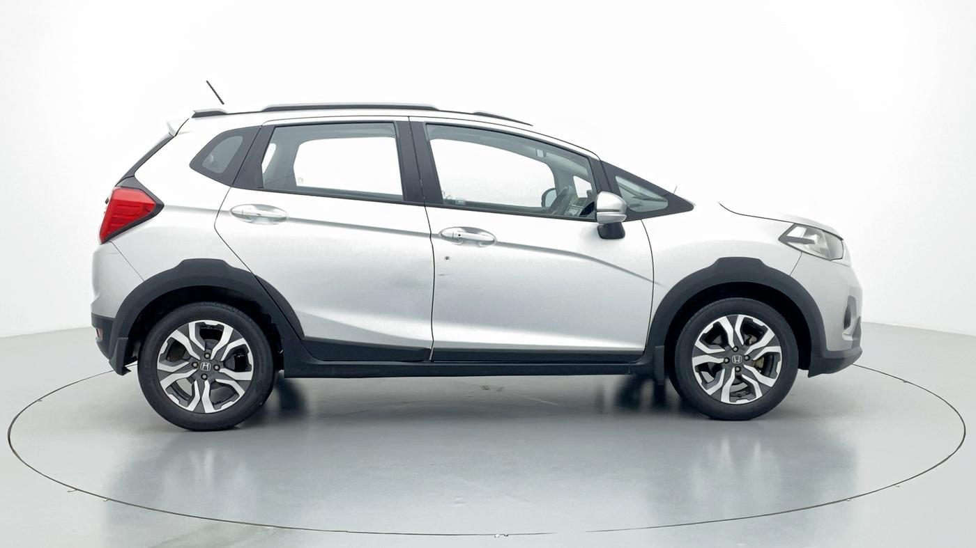 2017 Honda WR-V 1.5 i-DTEC VX MT, Diesel, Manual, 32,617 km, Right Side View