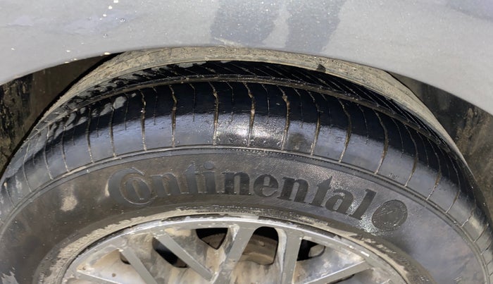 2012 Volkswagen Polo HIGHLINE1.2L, Petrol, Manual, 54,472 km, Right Front Tyre Tread