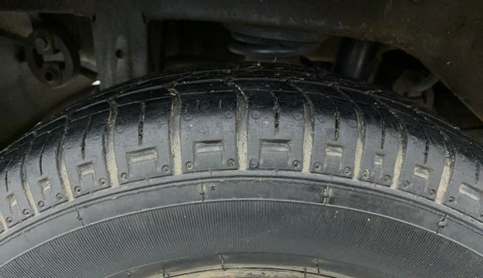 2016 Maruti Alto 800 LXI, Petrol, Manual, 28,909 km, Right Rear Tyre Tread