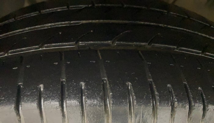 2018 Hyundai Elite i20 ASTA 1.2  CVT, Petrol, Automatic, 41,039 km, Left Front Tyre Tread