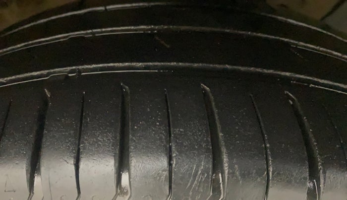 2018 Hyundai Elite i20 ASTA 1.2  CVT, Petrol, Automatic, 41,039 km, Right Front Tyre Tread