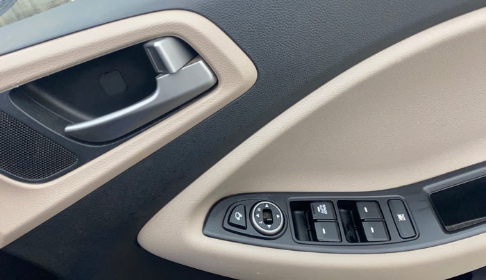 2018 Hyundai Elite i20 ASTA 1.2  CVT, Petrol, Automatic, 41,039 km, Driver Side Door Panels Control