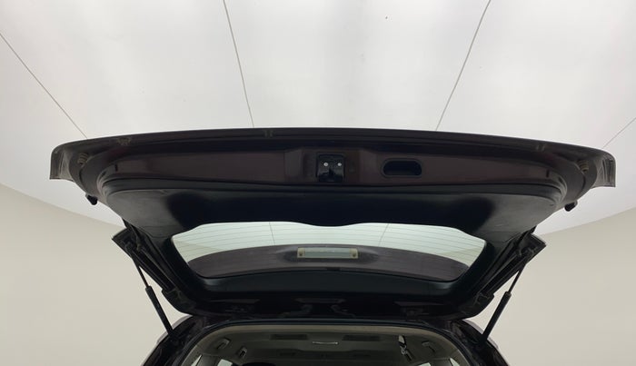 2018 Toyota Innova Crysta 2.4 GX 7 STR, Diesel, Manual, 52,018 km, Boot Door Open