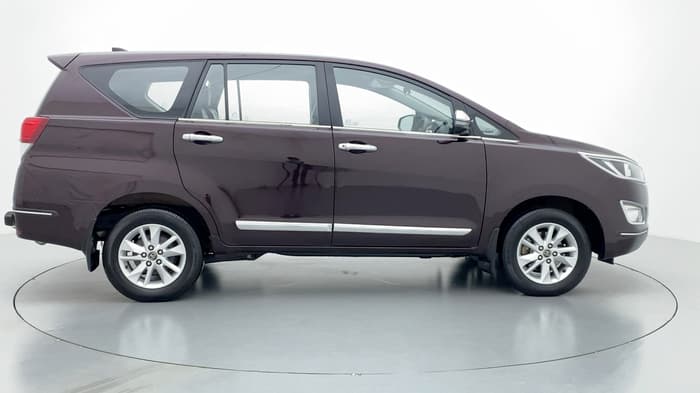 2018 Toyota Innova Crysta 2.4 GX 7 STR, Diesel, Manual, 52,018 km, Right Side View