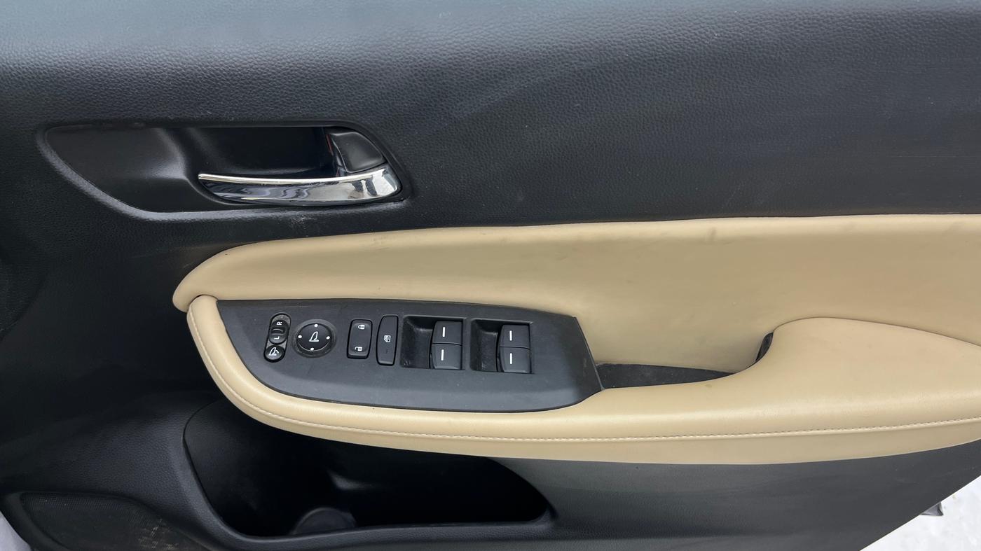 2022 Honda City 1.5L I-VTEC ZX CVT, Petrol, Automatic, 24,562 km, Driver Side Door Panels Control