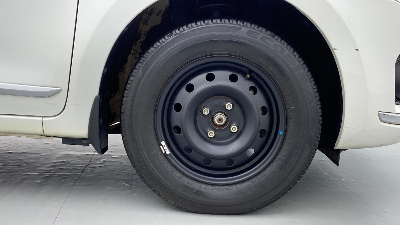 2017 Maruti Dzire VXI, Petrol, Manual, 17,083 km, Right Front Wheel