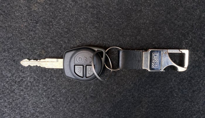 2017 Maruti Dzire VXI, Petrol, Manual, 17,083 km, Key Close Up
