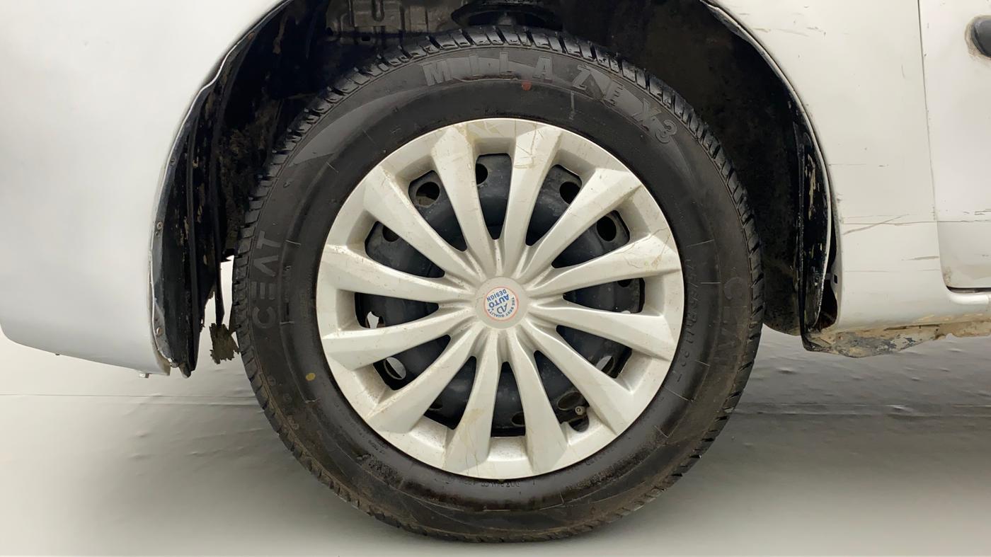 2014 Toyota Etios Liva G, Petrol, Manual, 36,837 km, Left Front Wheel