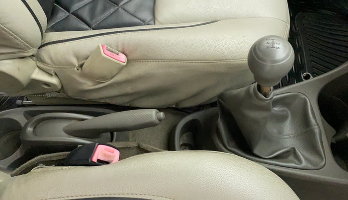 2014 Toyota Etios Liva G, Petrol, Manual, 36,837 km, Gear Lever