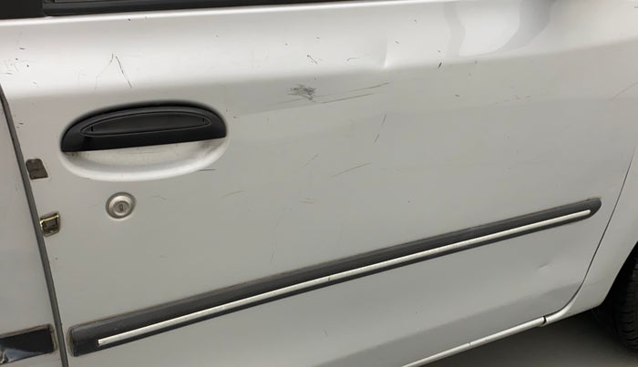 2014 Toyota Etios Liva G, Petrol, Manual, 36,837 km, Driver-side door - Minor scratches