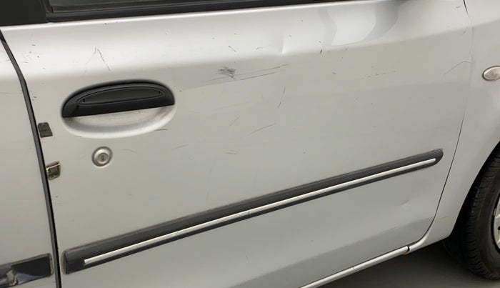 2014 Toyota Etios Liva G, Petrol, Manual, 36,837 km, Driver-side door - Slightly dented