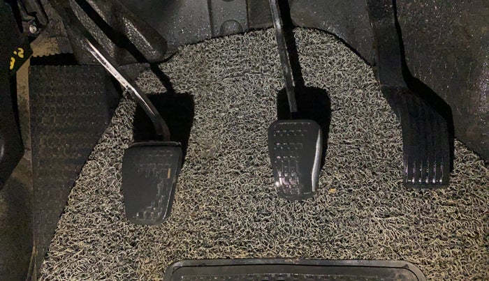 2022 Tata PUNCH PURE MT, Petrol, Manual, 85,660 km, Pedals