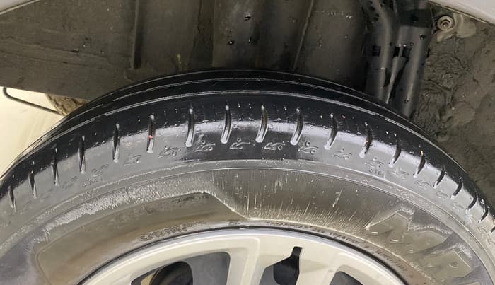 2024 Renault TRIBER RXL MT, CNG, Manual, 67,134 km, Right Rear Tyre Tread