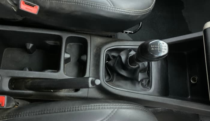 2024 Renault TRIBER RXL MT, CNG, Manual, 67,134 km, Gear Lever