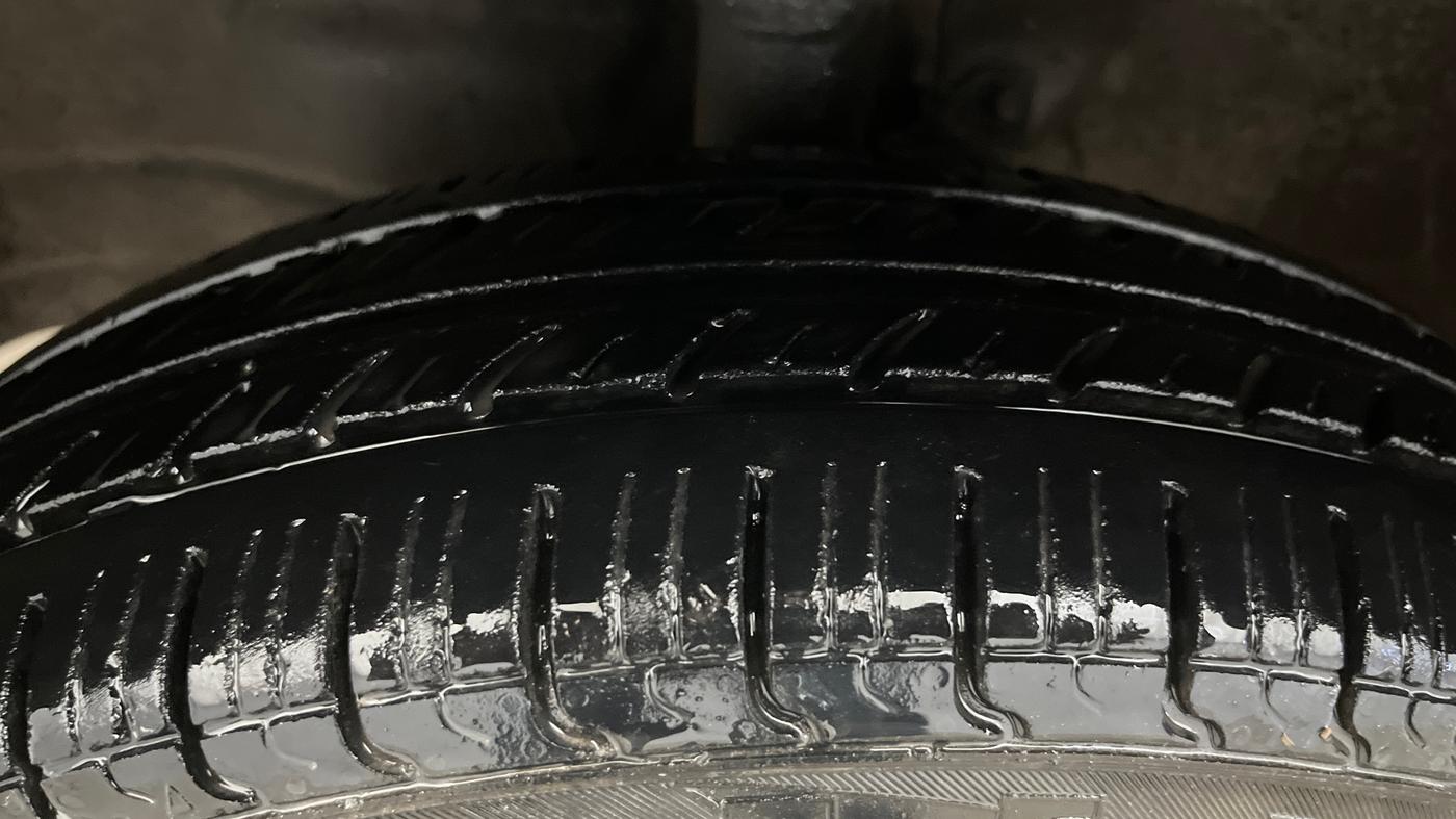 2016 Maruti Wagon R 1.0 LXI CNG, CNG, Manual, 66,473 km, Left Front Tyre Tread