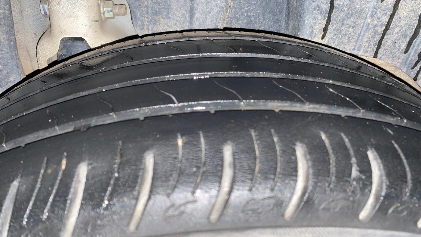 2021 Mahindra XUV300 W8 1.2 PETROL, Petrol, Manual, 67,784 km, Left Rear Tyre Tread