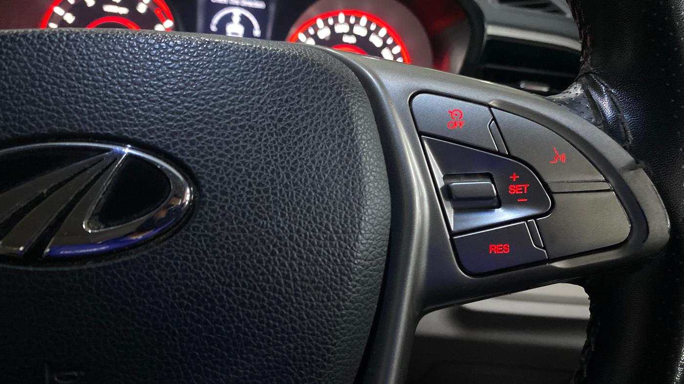 2021 Mahindra XUV300 W8 1.2 PETROL, Petrol, Manual, 67,784 km, Adaptive Cruise Control
