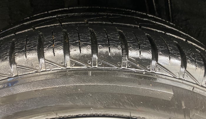 2020 Renault Kwid RXT 0.8, Petrol, Manual, 22,685 km, Right Rear Tyre Tread