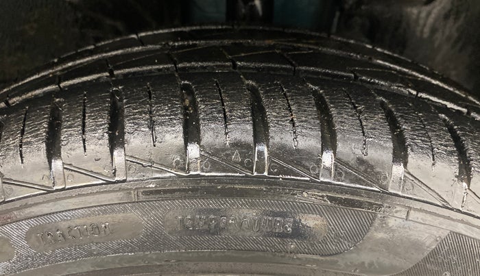 2020 Renault Kwid RXT 0.8, Petrol, Manual, 22,685 km, Right Front Tyre Tread