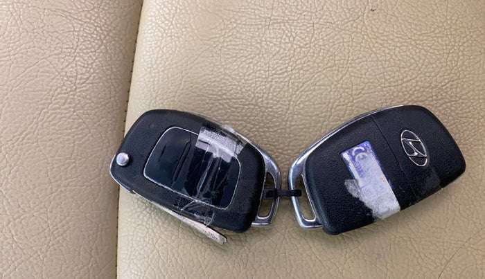 2013 Hyundai Verna FLUIDIC 1.6 CRDI SX, Diesel, Manual, 96,675 km, Key Close Up