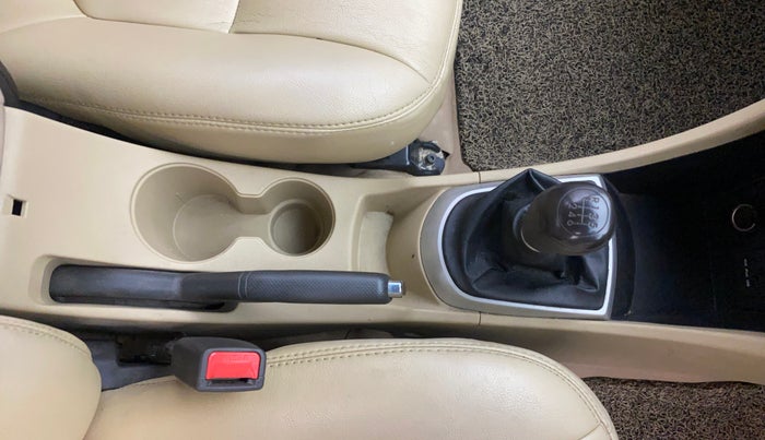 2013 Hyundai Verna FLUIDIC 1.6 CRDI SX, Diesel, Manual, 96,675 km, Gear Lever