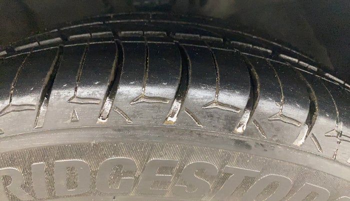 2013 Hyundai Verna FLUIDIC 1.6 CRDI SX, Diesel, Manual, 96,675 km, Right Front Tyre Tread