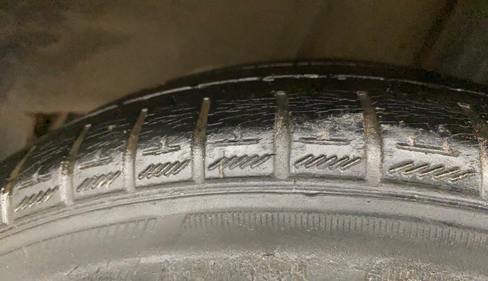 2016 Hyundai Xcent SX 1.2, Petrol, Manual, 19,400 km, Left Rear Tyre Tread